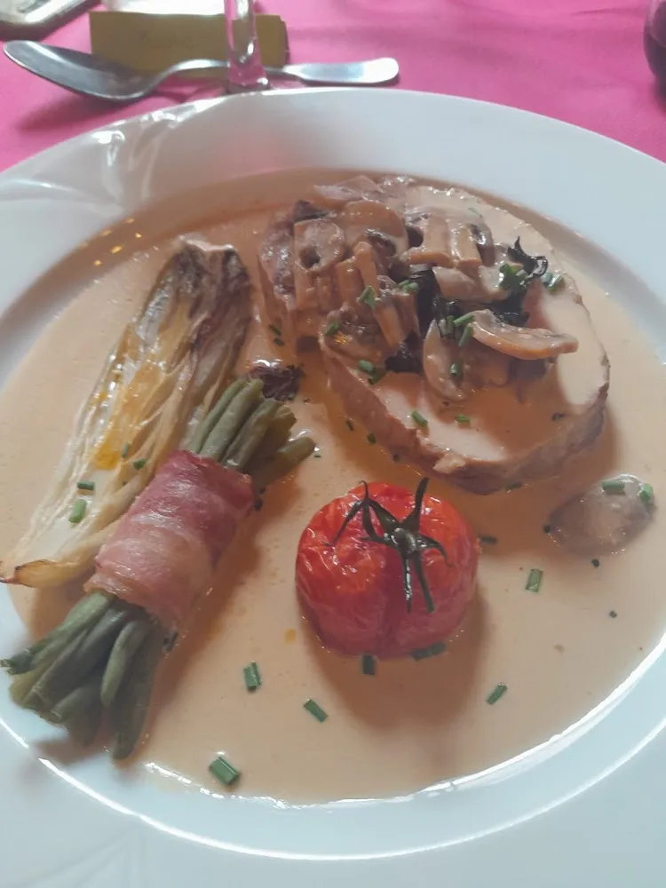 Rôti de Veau Sauce Crème Et Champignons